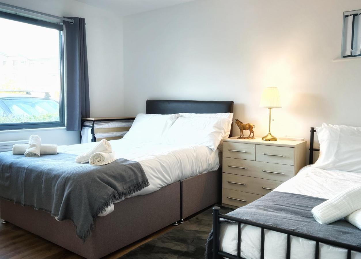Apartament Retro Seaside Apt With Patio Swansea Zewnętrze zdjęcie