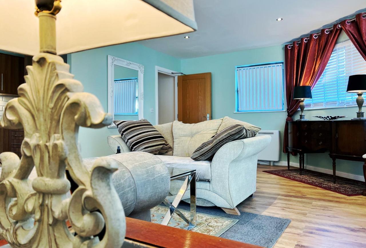 Apartament Retro Seaside Apt With Patio Swansea Zewnętrze zdjęcie