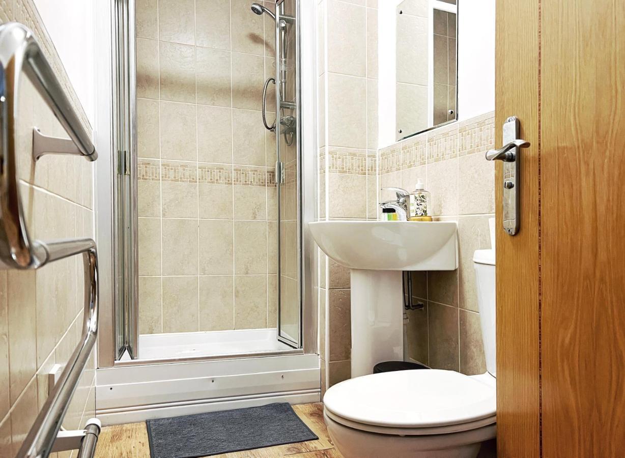 Apartament Retro Seaside Apt With Patio Swansea Zewnętrze zdjęcie